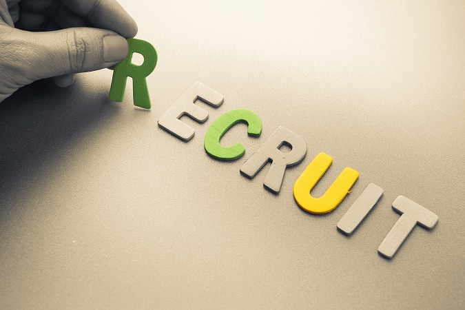 文字を並べる様子